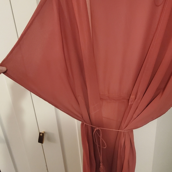 The cutest swim cover/layering piece - Picture 2 of 3